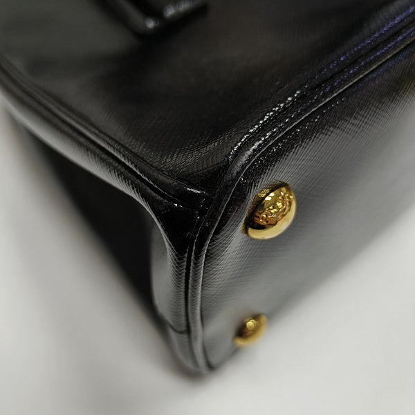 Galleria Small Saffiano Calfskin Black