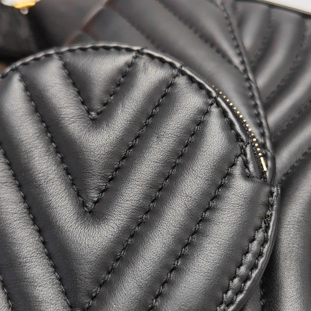 NEW WAVE Quilted Calfskin Black