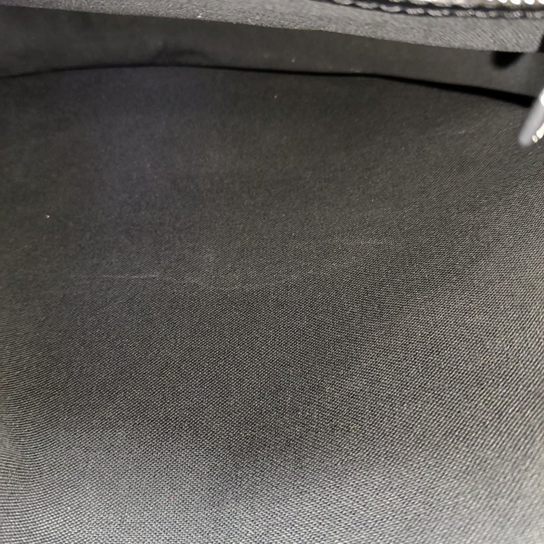 VIKTOR Calfskin Black