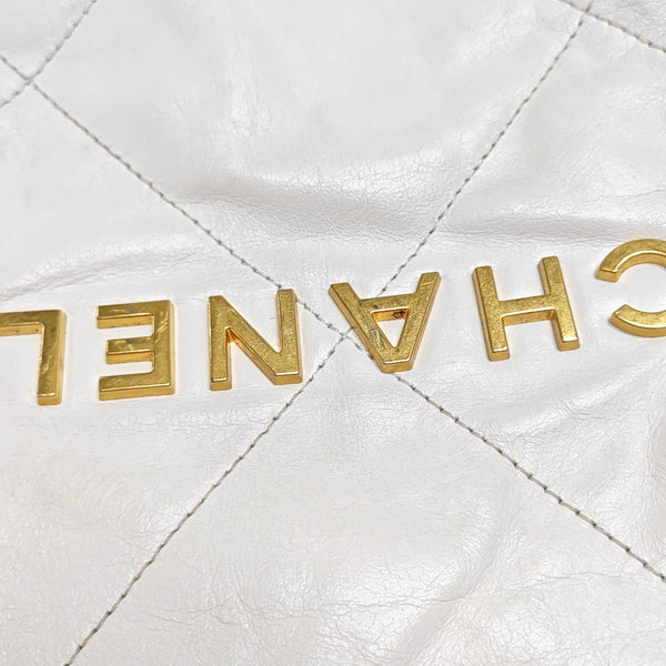 CHANEL 22 Medium Quilted Calfskin White