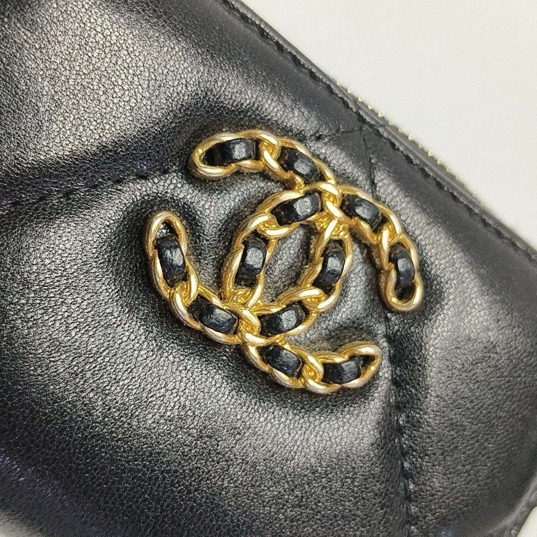CHANEL 19 Small Quilted Lambskin Black Coin Purse