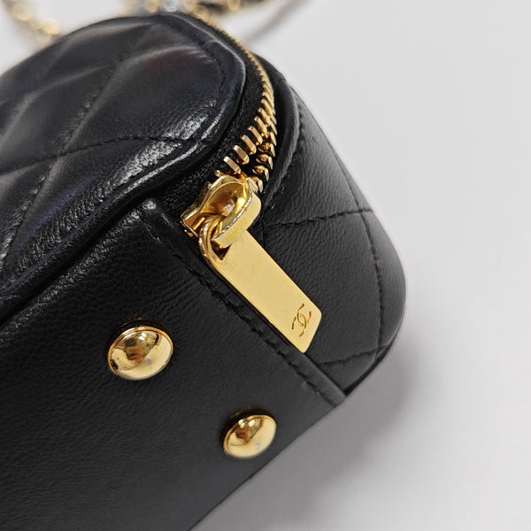 Quilted Lambskin Shoulder Bag Black