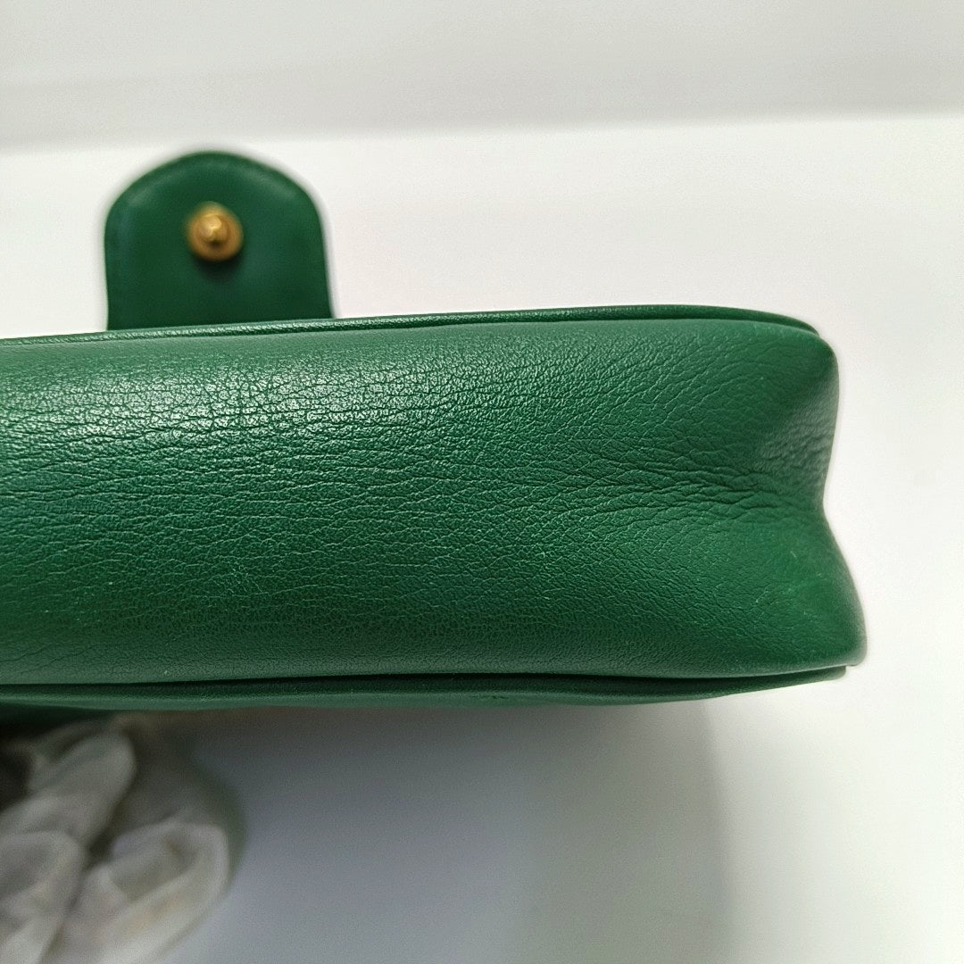 Authenticated pre-owned  GG Marmont Mini Quilted Calfskin Green - Shoulder Bag at Looply