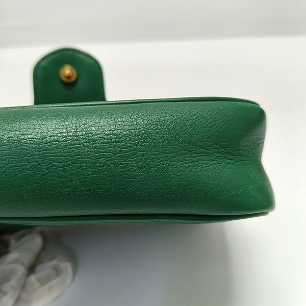 Authenticated pre-owned  GG Marmont Mini Quilted Calfskin Green - Shoulder Bag at Looply