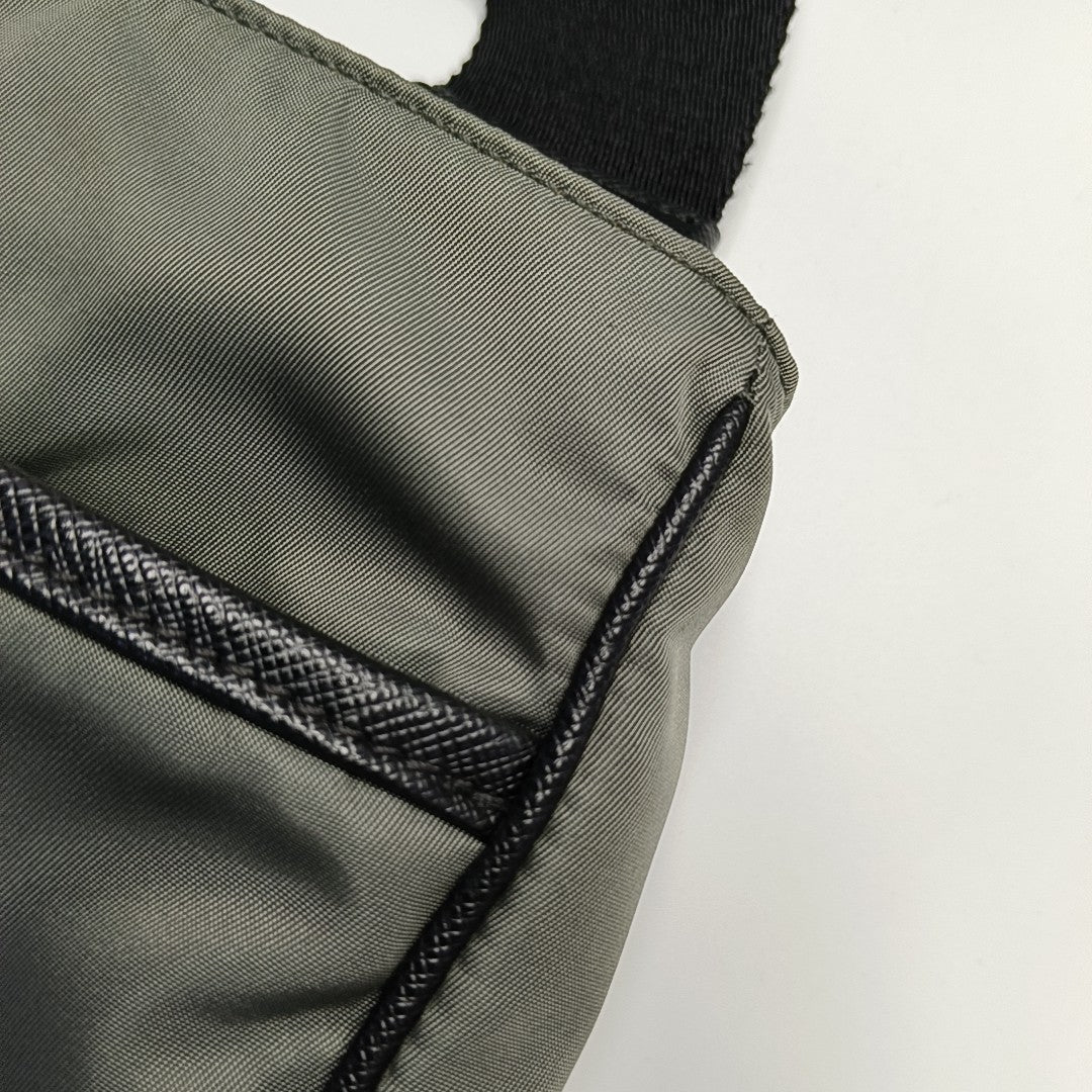 Nylon Gray