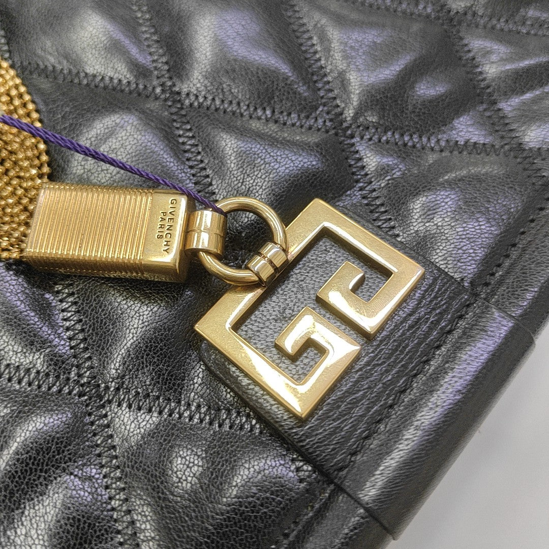 Quilted Lambskin Shoulder Bag Medium Black
