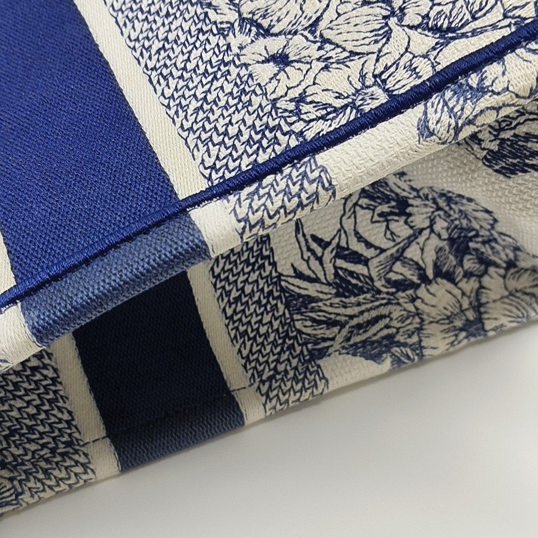 Book Tote Medium Canvas Blue