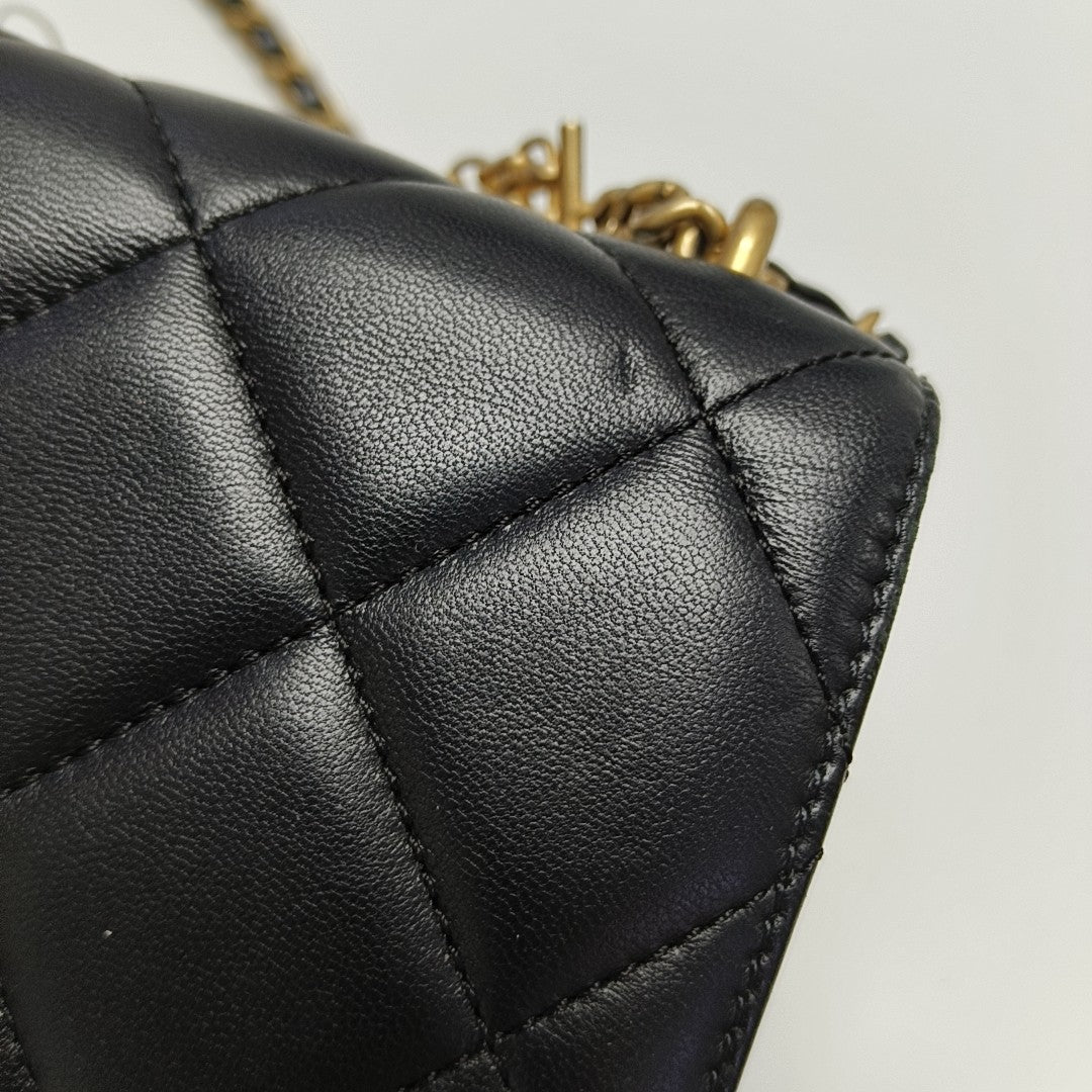 Quilted Lambskin Shoulder Bag Black