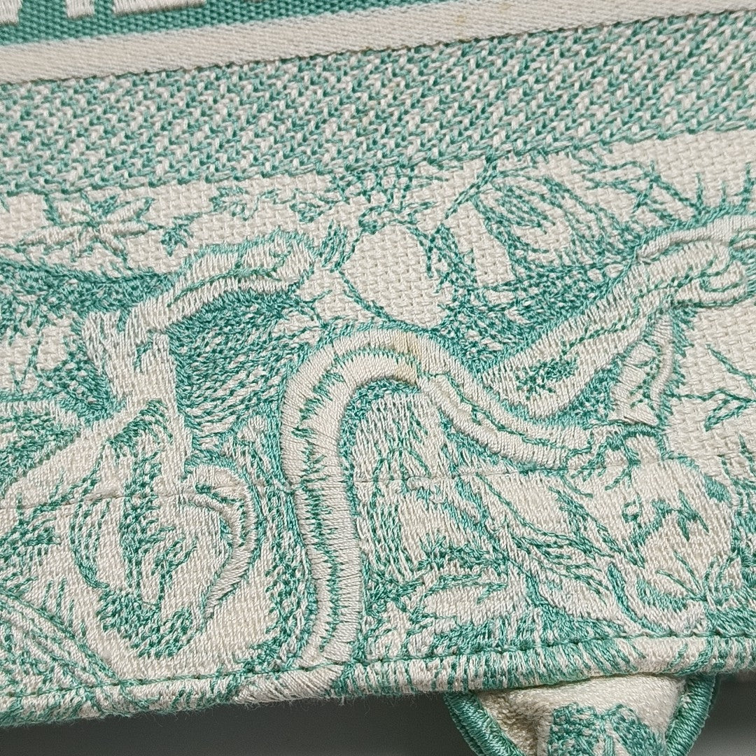 Book Tote Medium Canvas Green