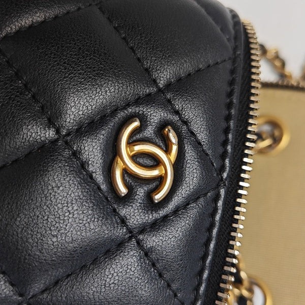 VANITY CASE Mini Quilted Lambskin Black