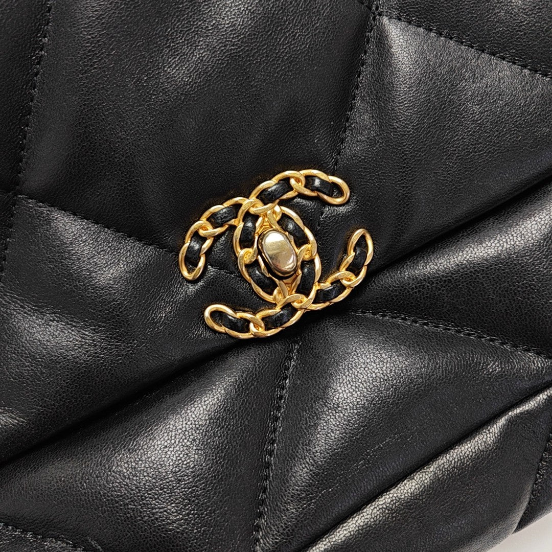 CHANEL 19 Small Quilted Lambskin Black