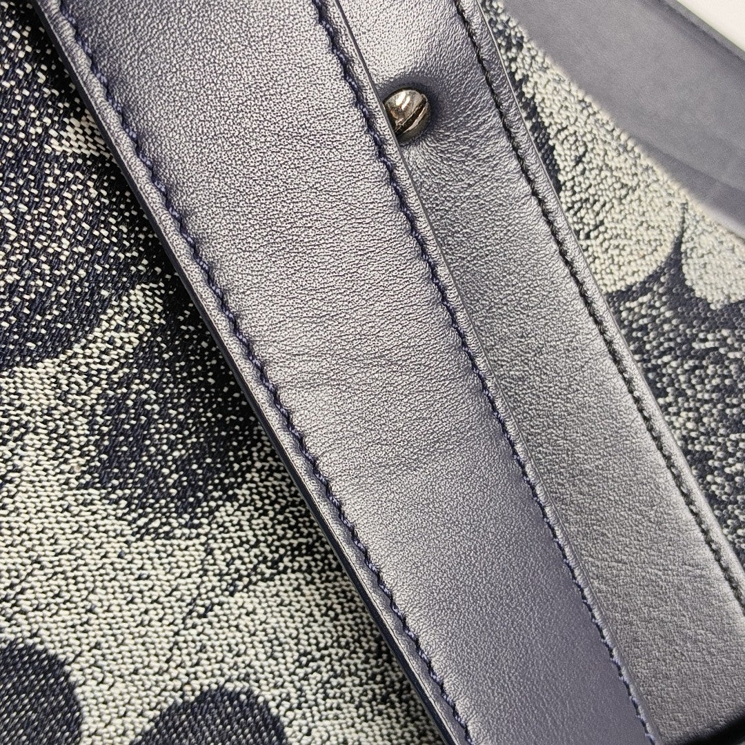 Saddle Fabric Gray