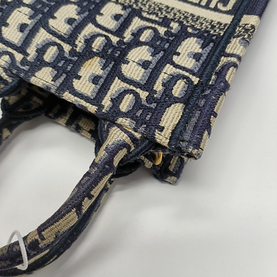 Book Tote Oblique Fabric Beige