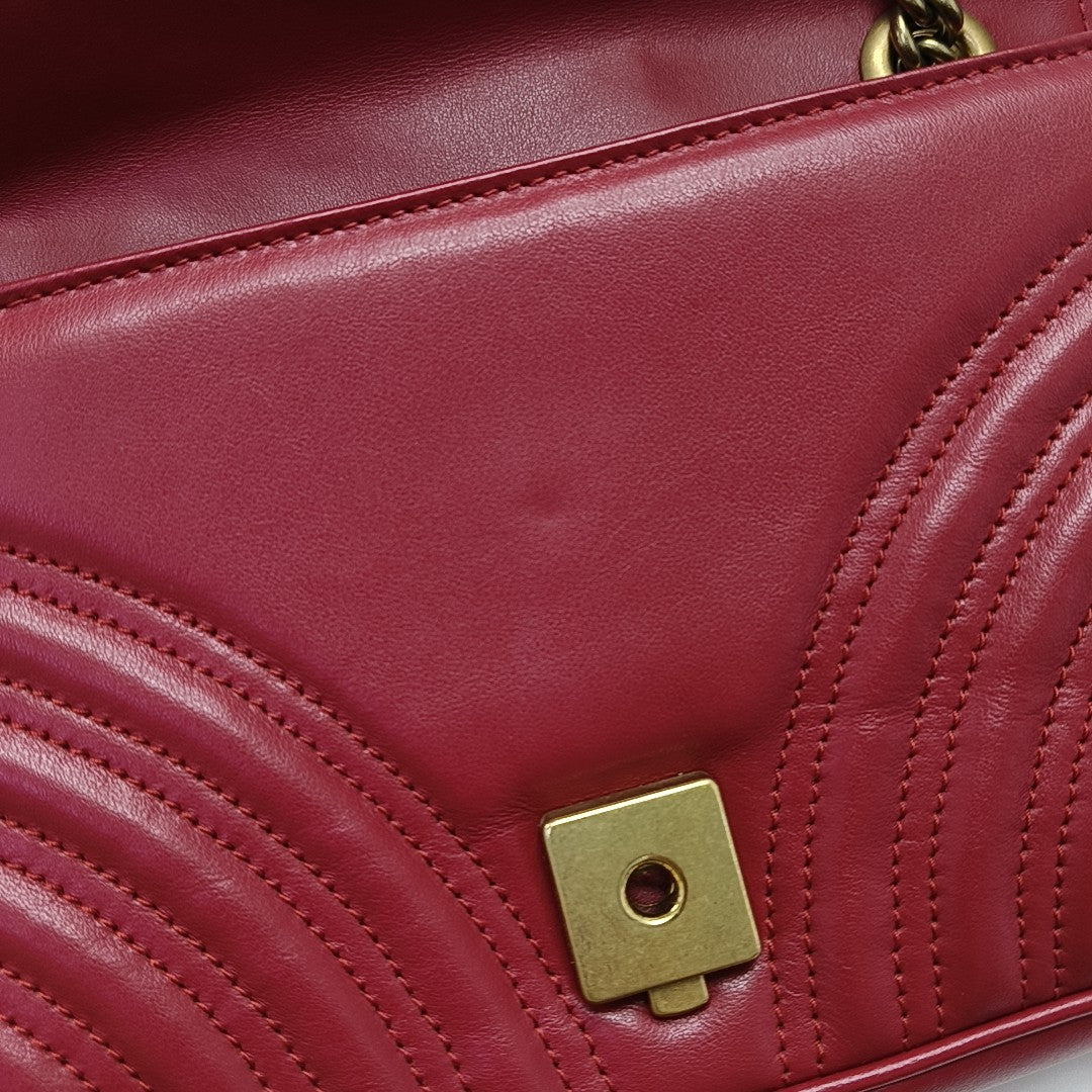 GG Marmont Medium Quilted Calfskin Red