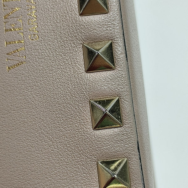 Rockstud Calfskin Beige