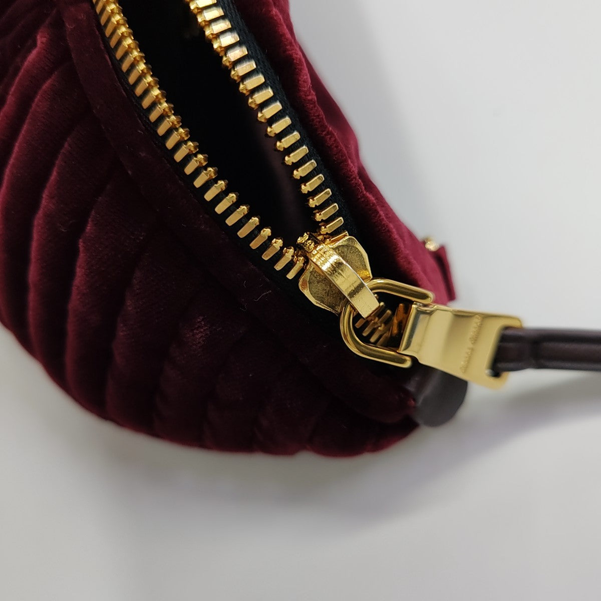 Two-Tone Waist Bag Quilted Velvet Red