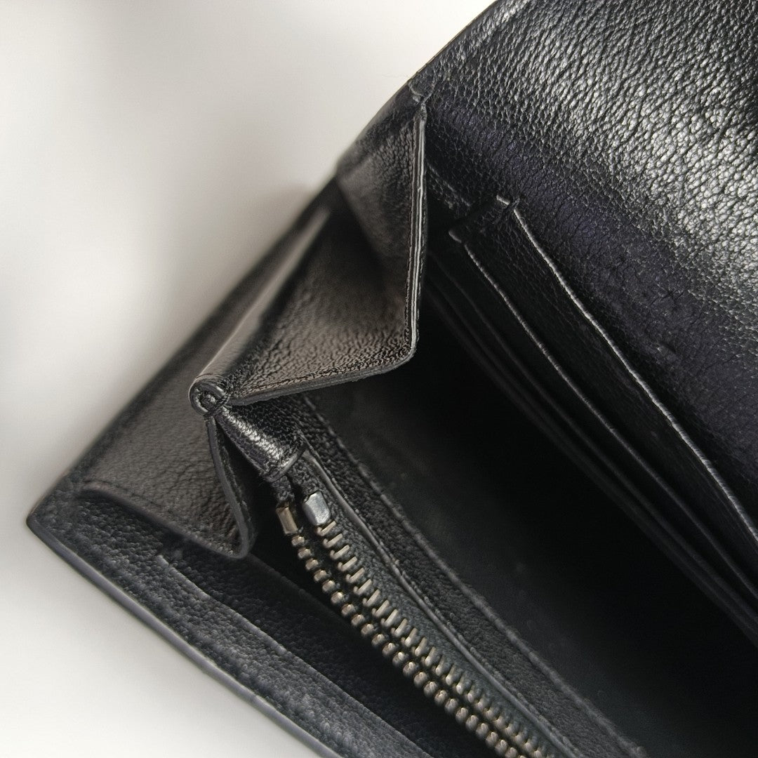 MONOGRAM Medium Chevron Calfskin Black