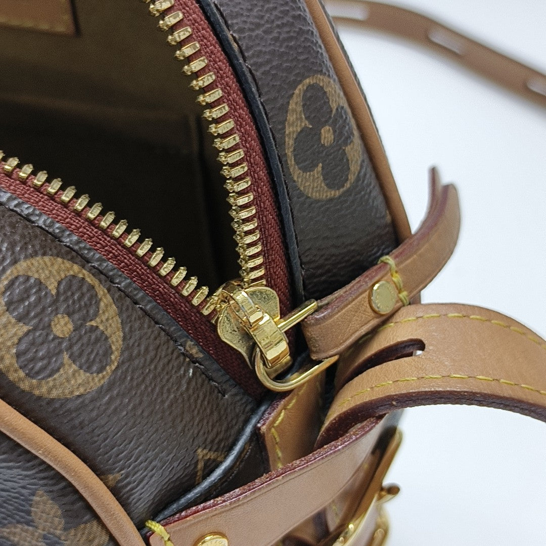 BOITE CHAPEAU MM Monogram Coated Canvas Brown