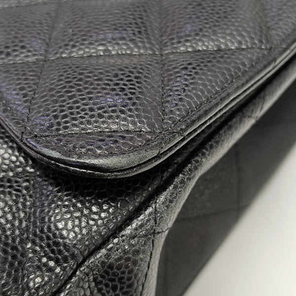 CLASSIC FLAP Maxi Quilted Grained Calfskin Black