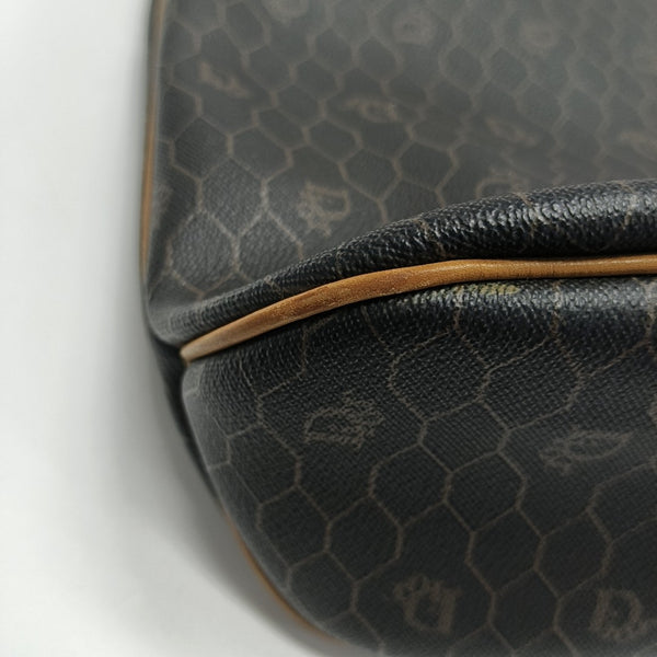Oblique Coated Canvas Black