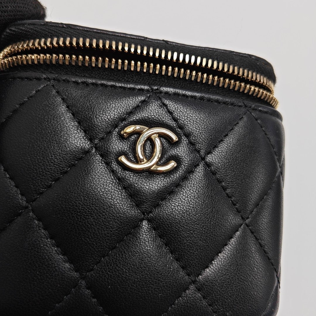 VANITY CASE Mini Quilted Lambskin Black