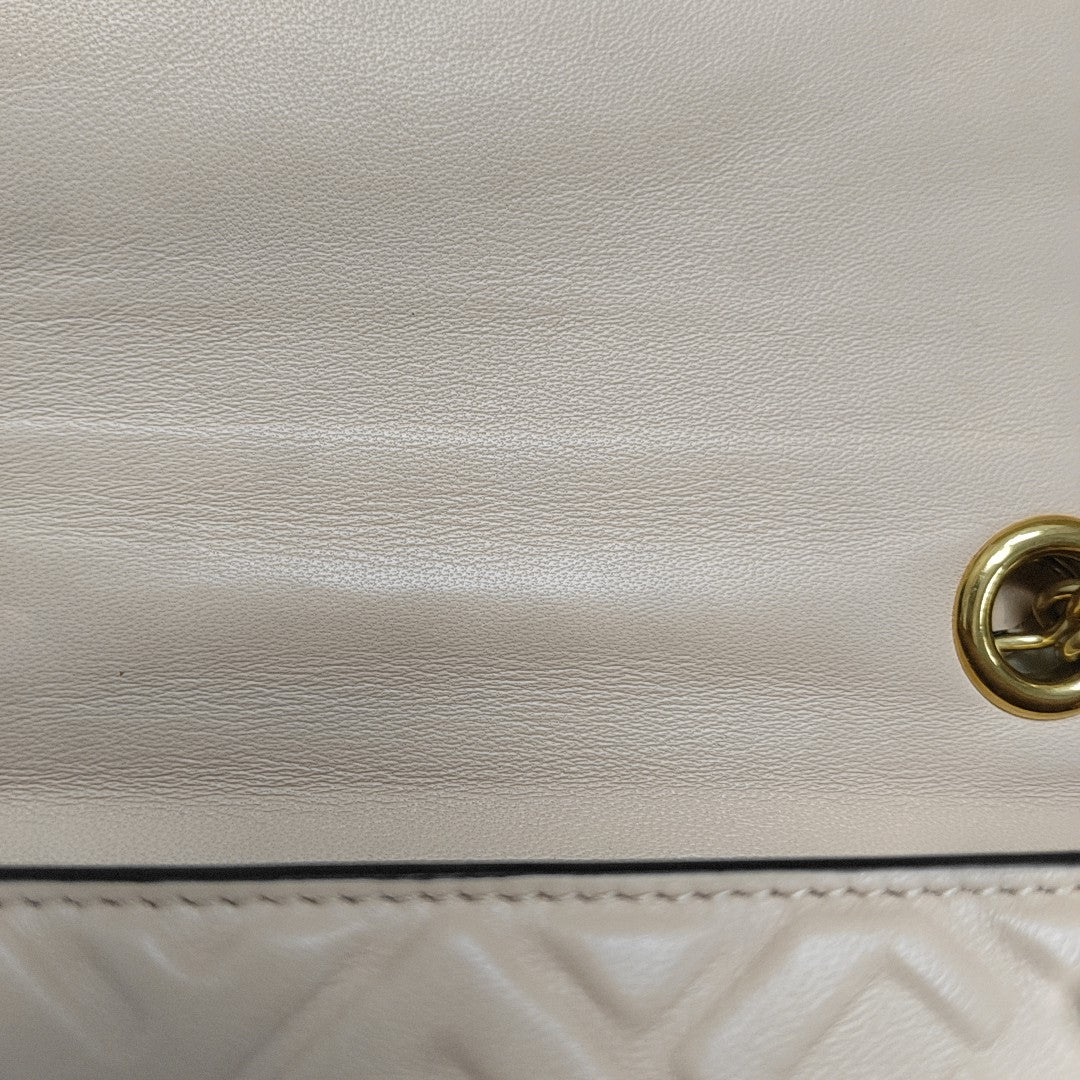 Authenticated pre-owned  Baguette Medium Lambskin Pink - Shoulder Bag at Looply