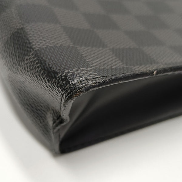 Pochette Voyag MM Damier Graphite Coated Canvas Gray