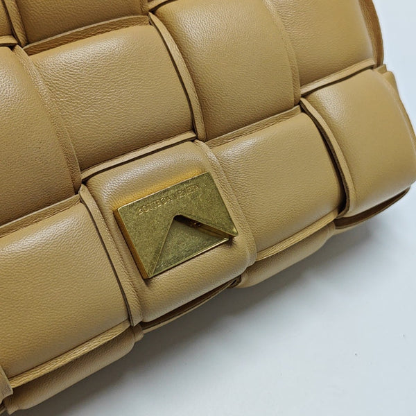 Cassette Medium Lambskin Beige