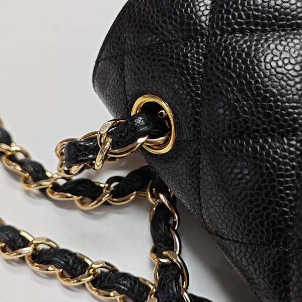 CLASSIC FLAP Jumbo Quilted Grained Calfskin Black