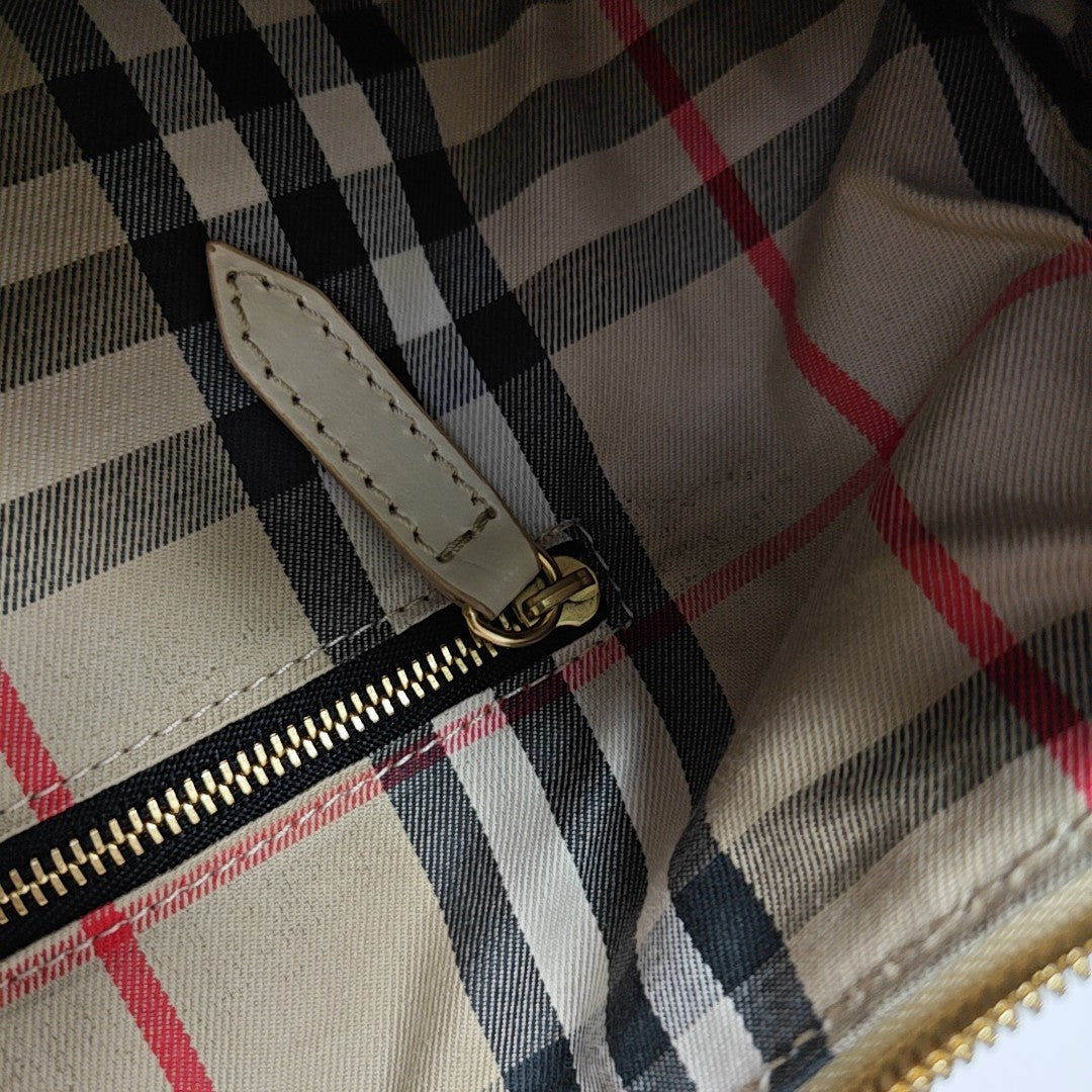 Salisbury Medium Calfskin Beige