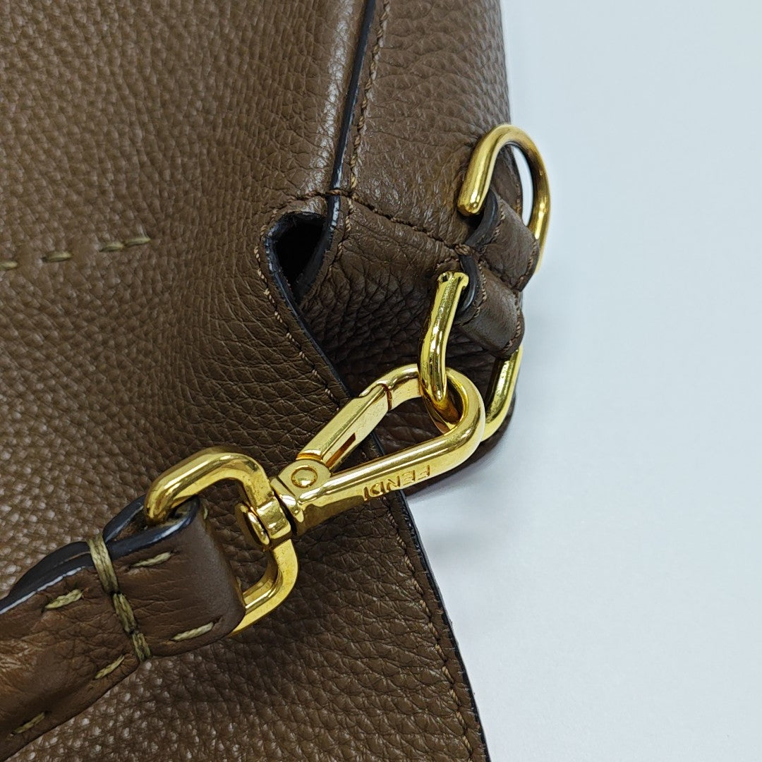 Baguette Calfskin Brown