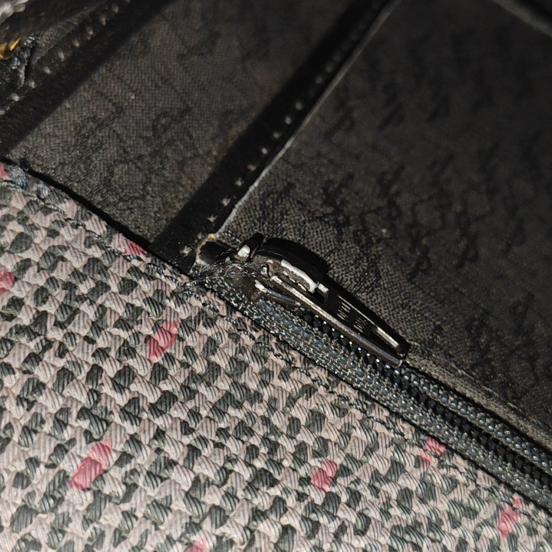 Special Material Shoulder Bag Multicolor