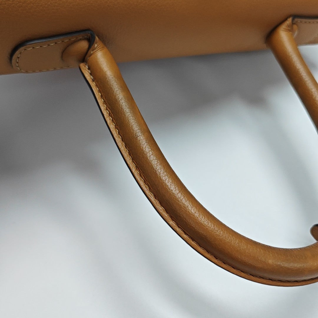 Brillant Medium Calfskin Brown