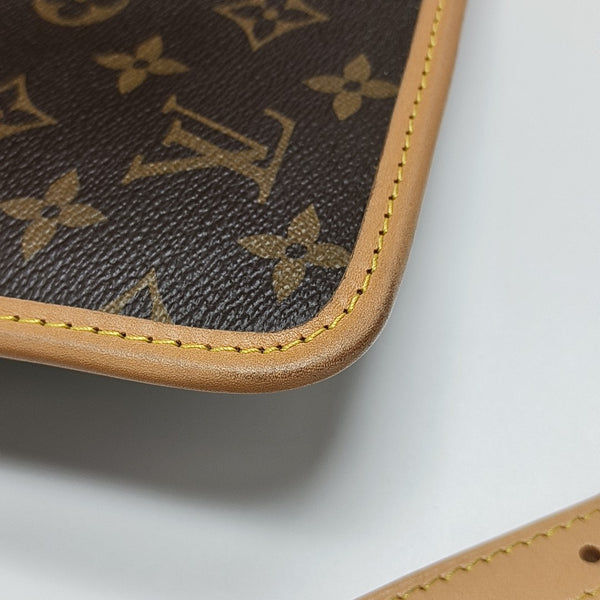 CARRYALL MM Monogram Coated Canvas Brown