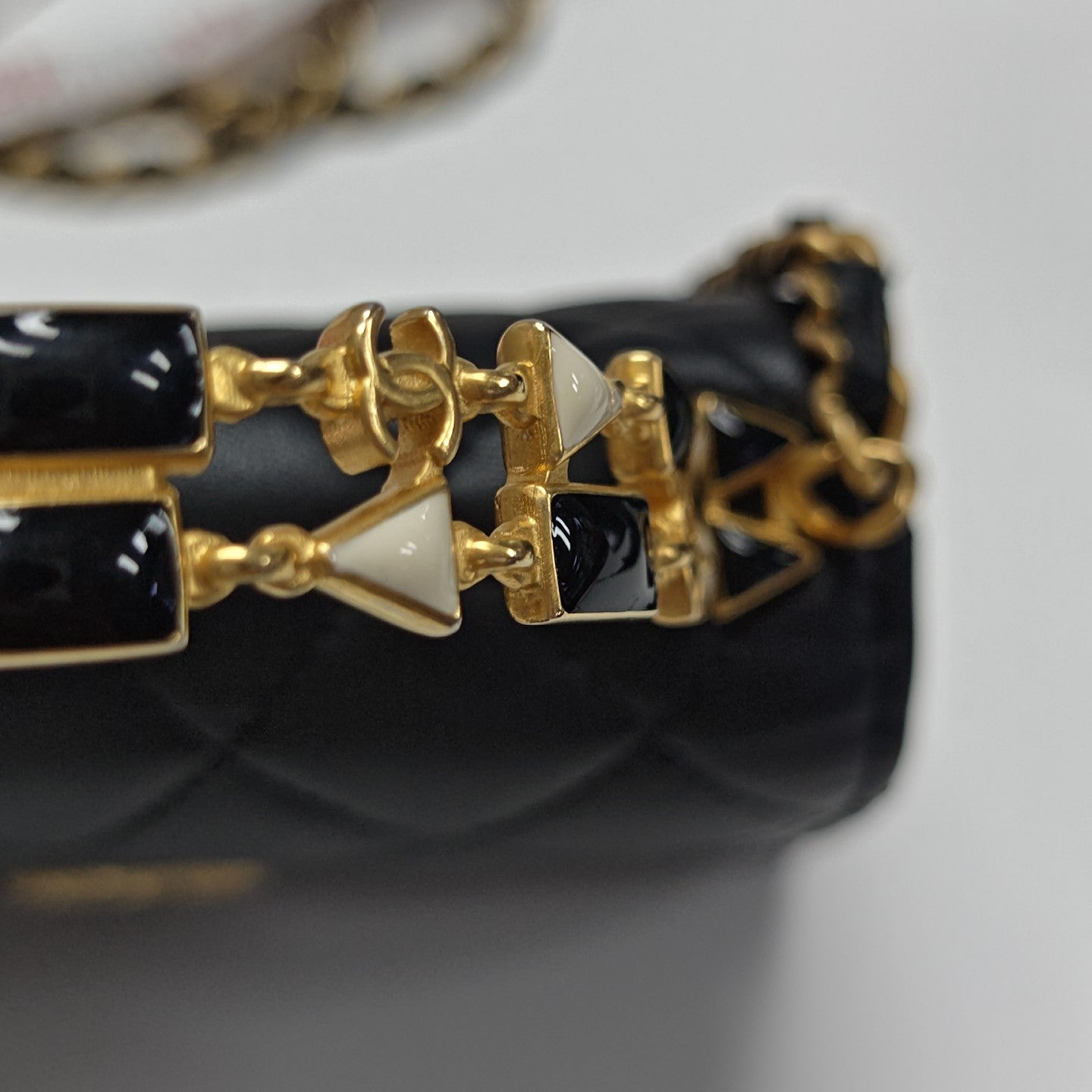 KELLY Medium Quilted Lambskin Black