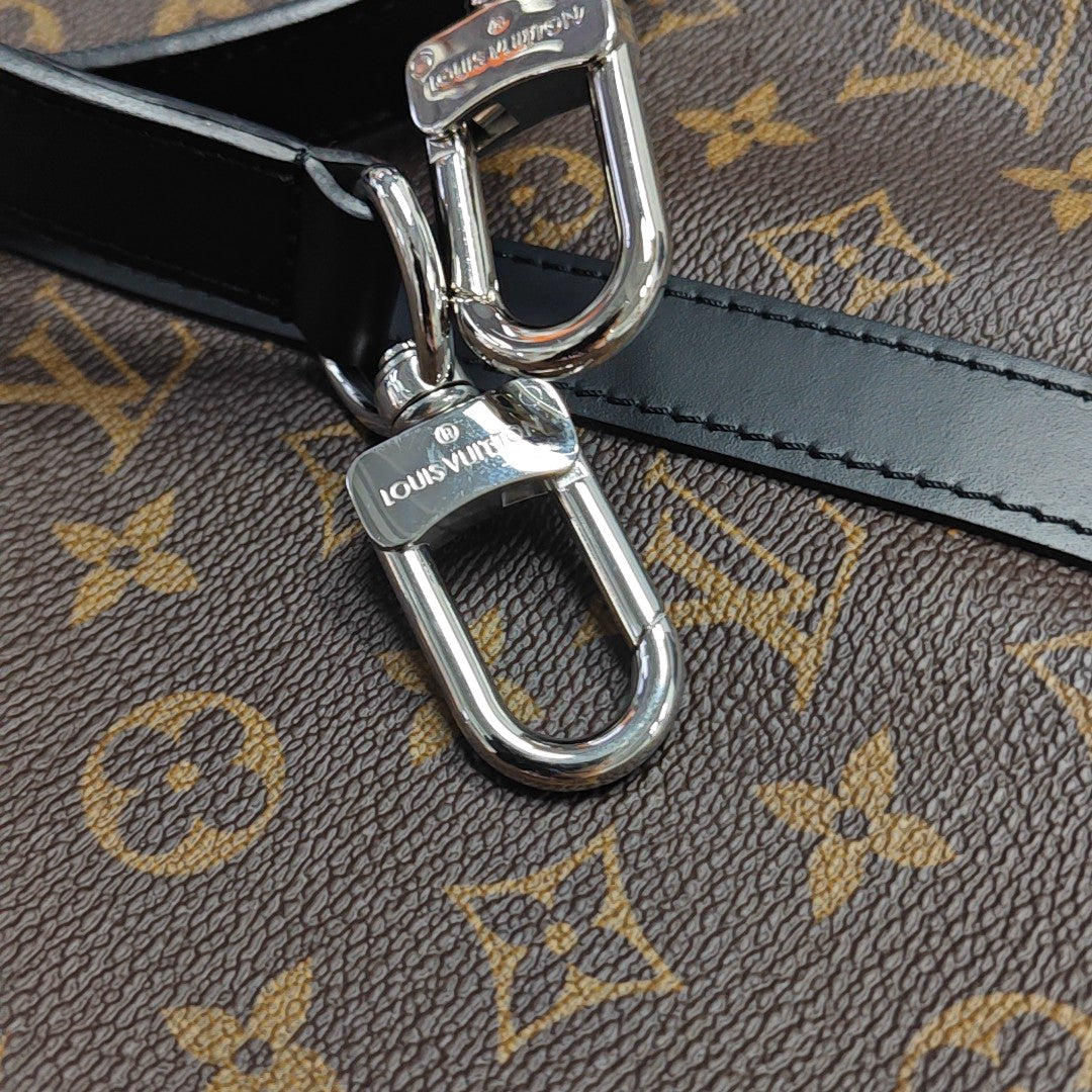 PORTE-DOCUMENTS PM Monogram Coated Canvas Brown