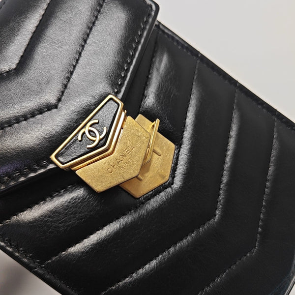 Chevron Calfskin Shoulder Bag Black