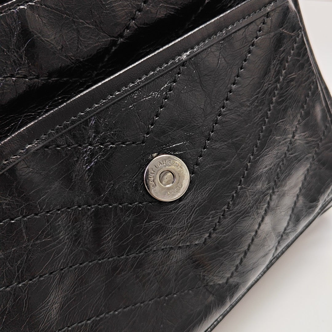 NIKI Medium Chevron Calfskin Black