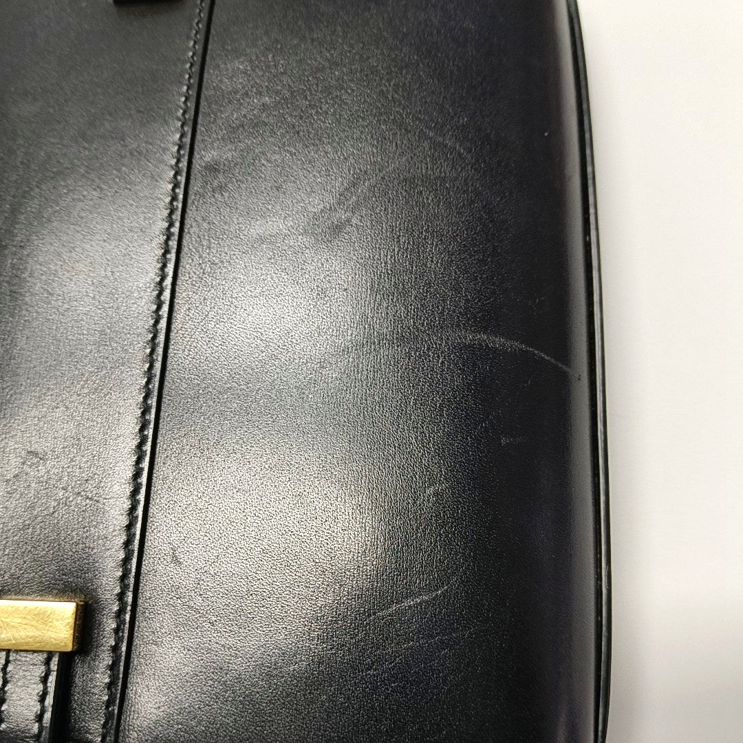 Authenticated pre-owned  MANHATTAN Mini Calfskin Black - Shoulder Bag at Looply