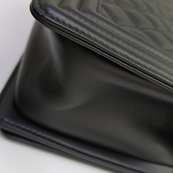 BOY CHANEL Medium Quilted Calfskin Black