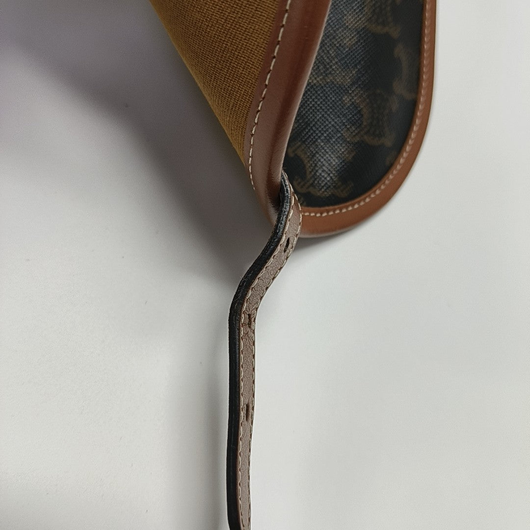 FOLCO Medium Coated Canvas Brown