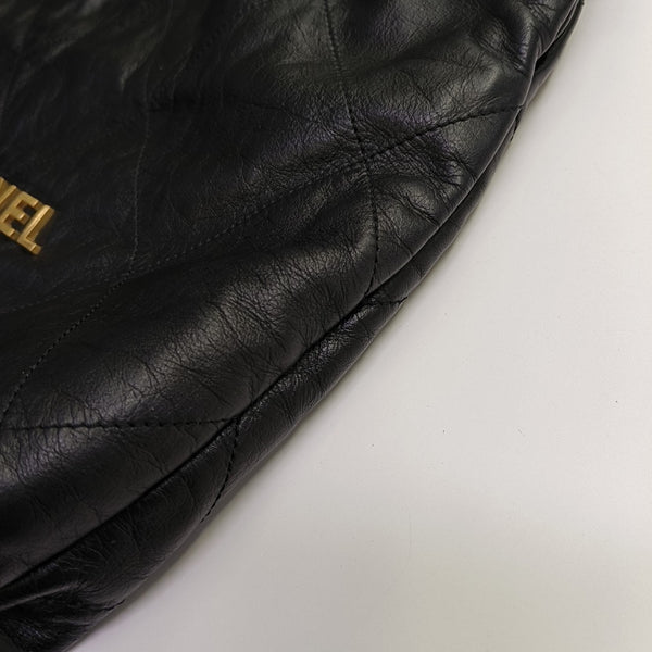 CHANEL 22 Small Quilted Calfskin Black