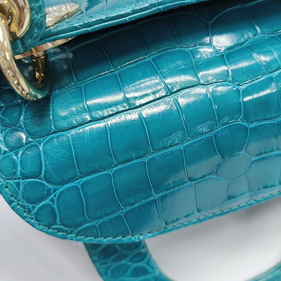 Crocodile Blue