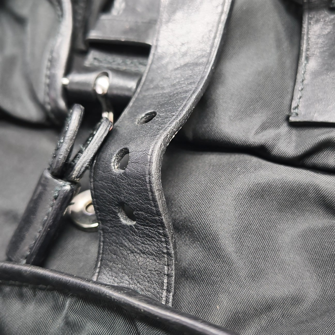 Vela Small Nylon Black