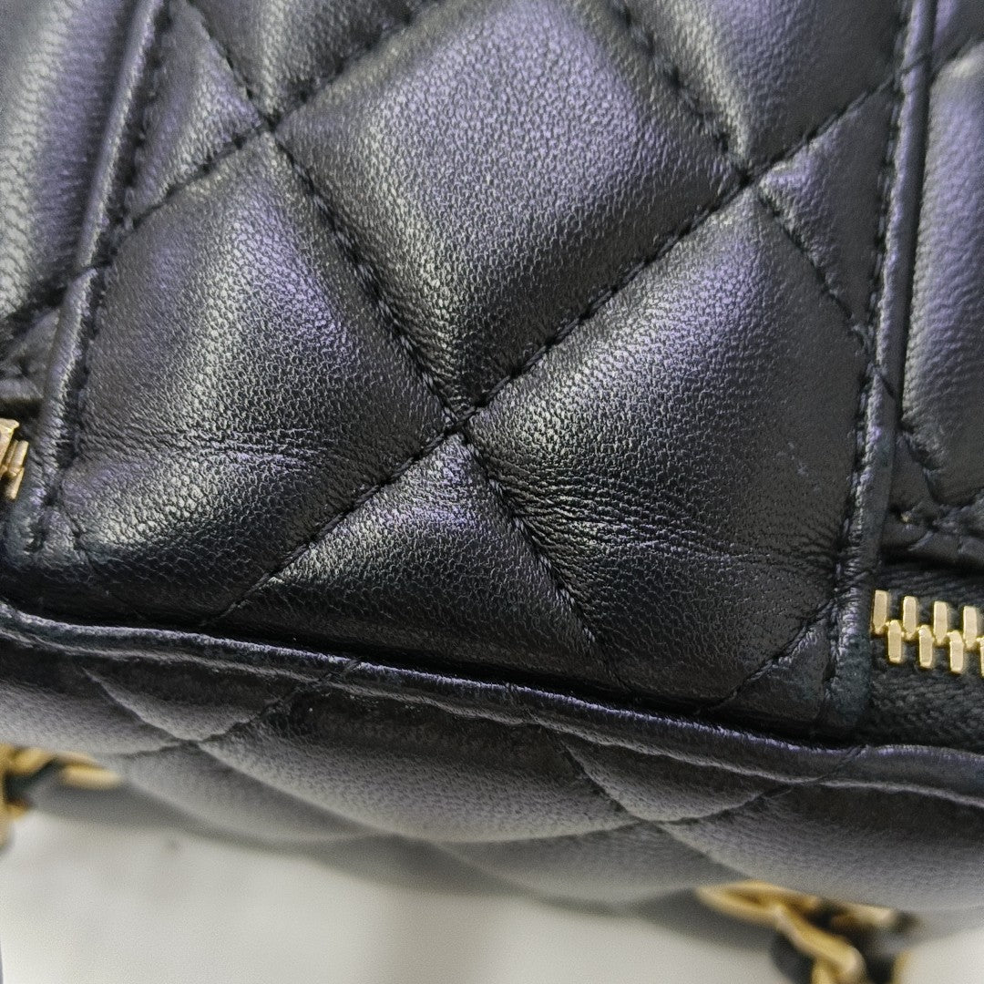 VANITY CASE Mini Quilted Lambskin Black