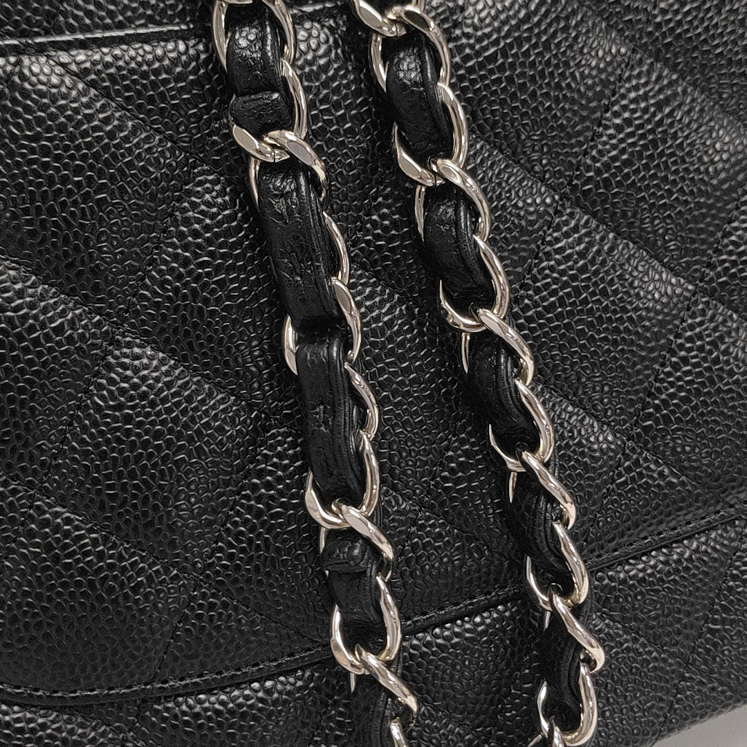 CLASSIC FLAP Jumbo Quilted Grained Calfskin Black