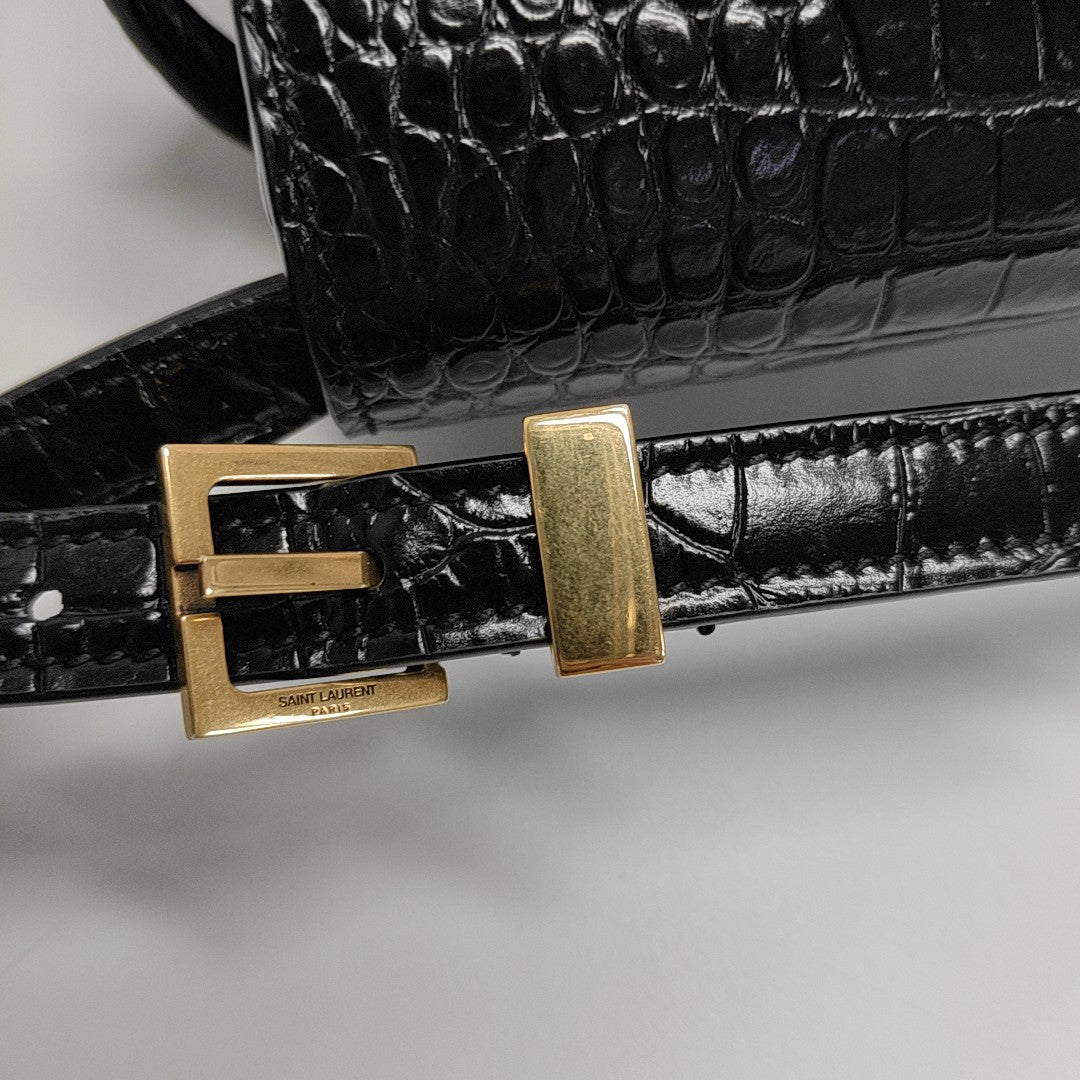 MANHATTAN Small Calfskin Black