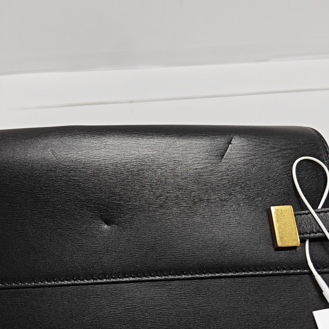 MANHATTAN Medium Calfskin Black