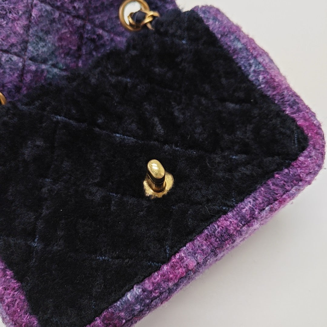 CLASSIC FLAP Mini Quilted Wool Black