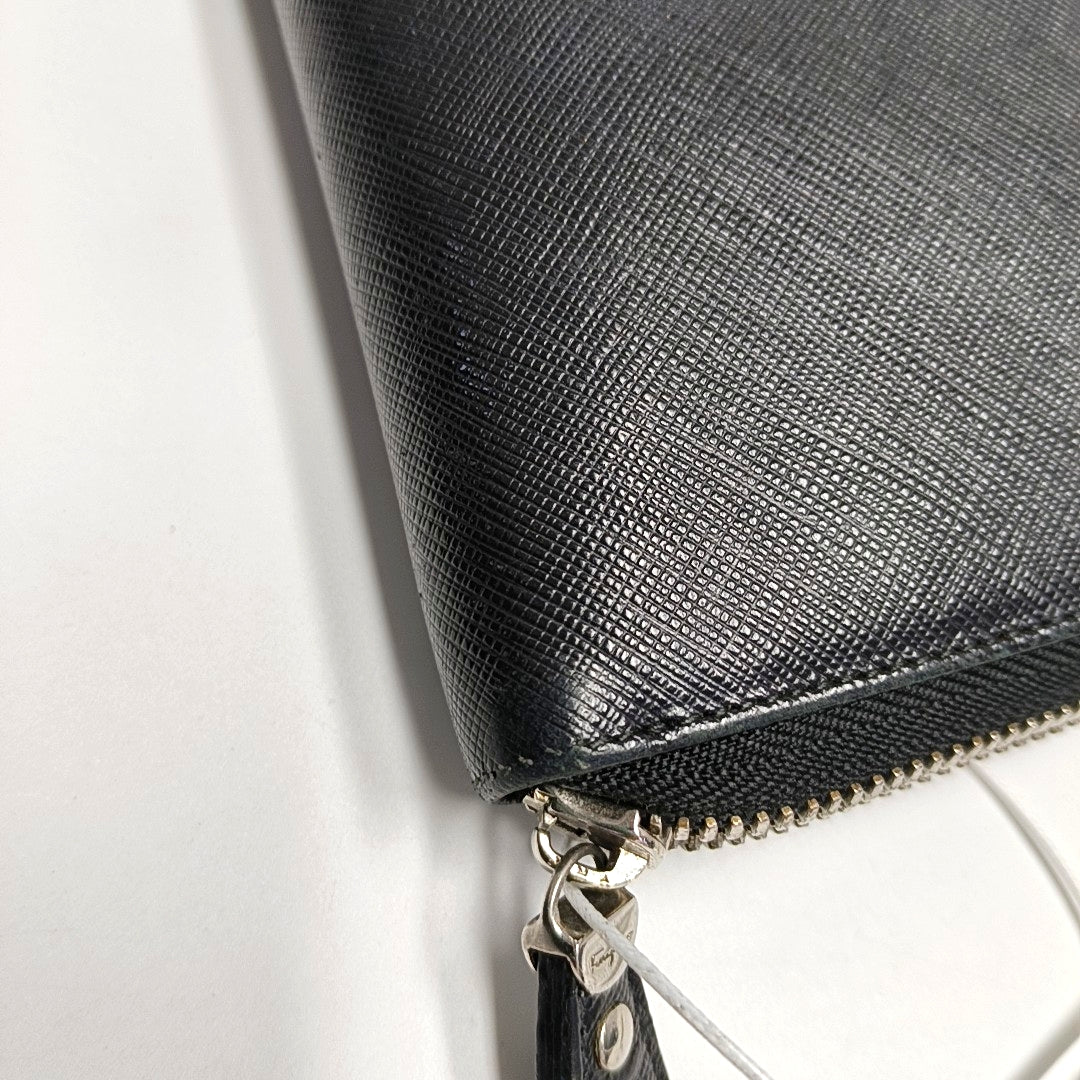 Authenticated pre-owned  Gancini Calfskin Black Wallet - Wallet at Looply